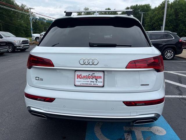 Photo of 2022 Glacier White Metallic Audi Q5