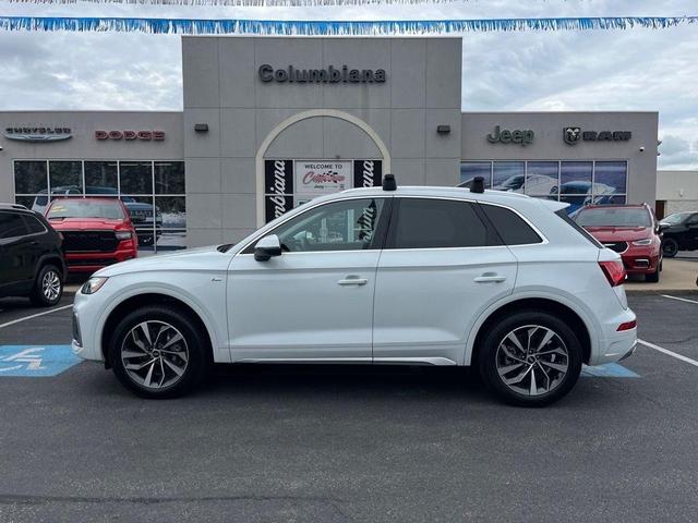 Photo of 2022 Glacier White Metallic Audi Q5