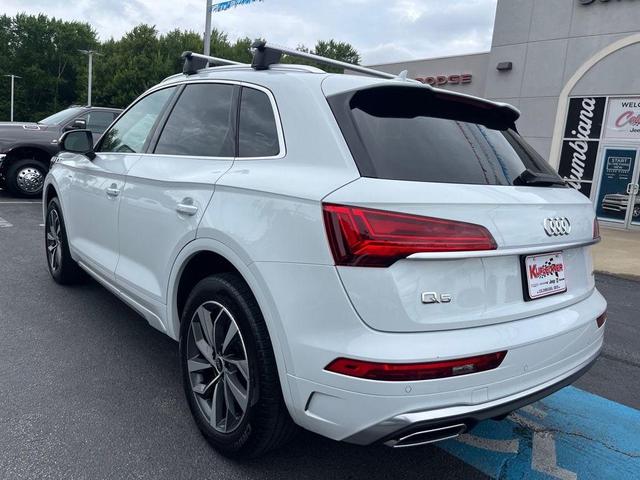 Photo of 2022 Glacier White Metallic Audi Q5