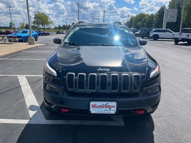 Photo of 2017 Diamond Black Jeep Cherokee