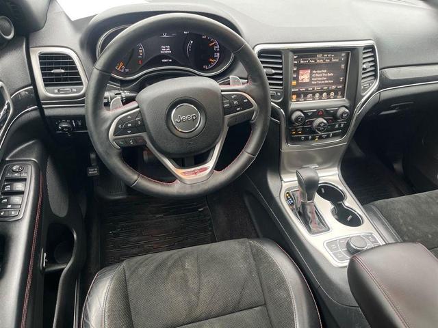 Photo of 2017 Bright White Clearcoat Jeep Grand Cherokee