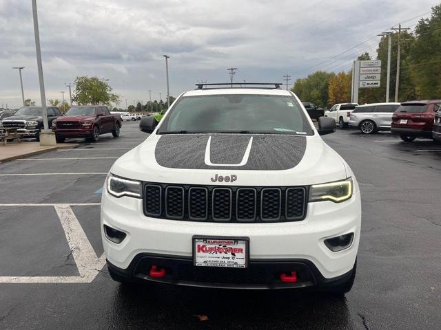 Photo of 2017 Bright White Clearcoat Jeep Grand Cherokee