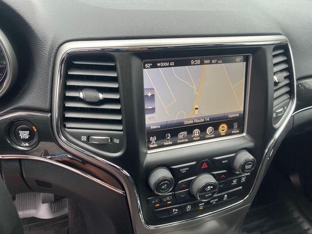 Photo of 2017 Bright White Clearcoat Jeep Grand Cherokee