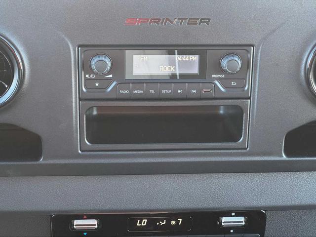 Photo of 2025 Arctic White Mercedes-Benz Sprinter 2500