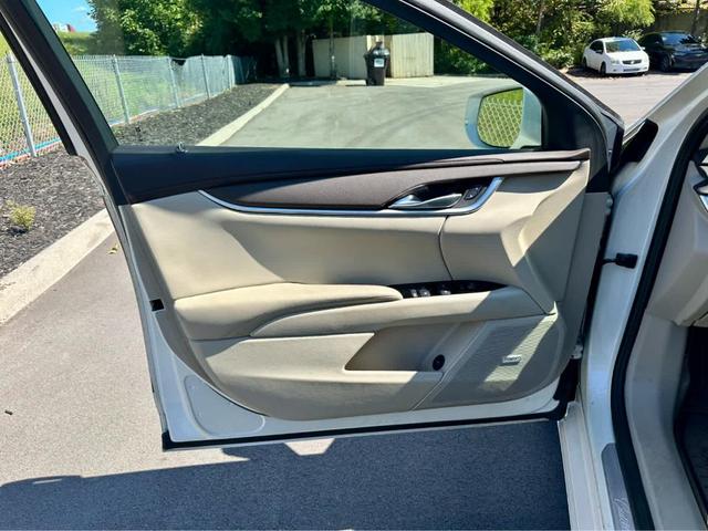 Photo of 2013 White Diamond Tri-Coat Cadillac XTS
