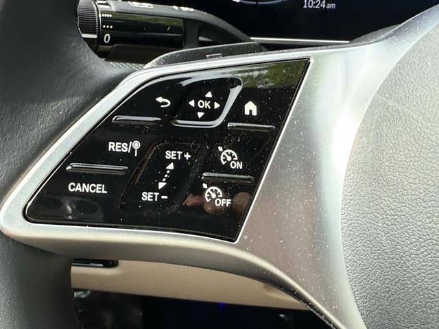 Photo of 2025 Polar White Mercedes-Benz C-Class