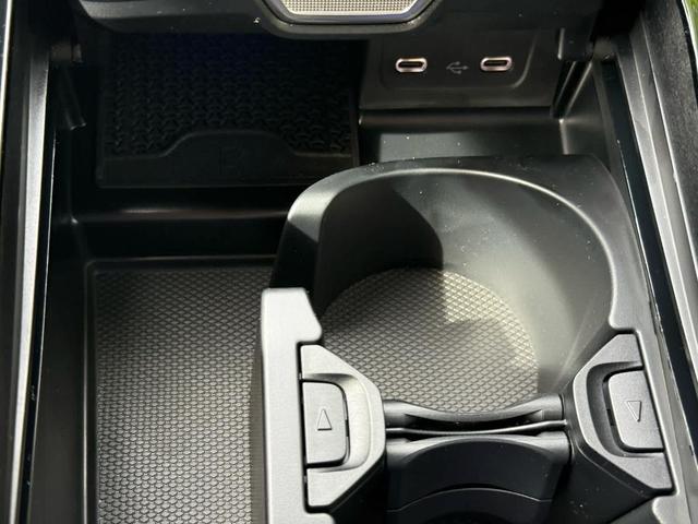 Photo of 2025 Polar White Mercedes-Benz C-Class