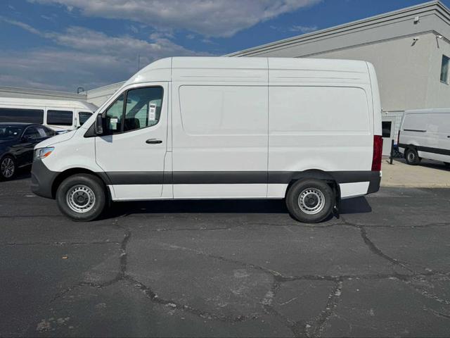 Photo of 2025 Arctic White Mercedes-Benz Sprinter 2500