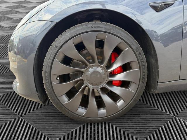 Photo of 2023 Midnight Silver Metallic Tesla Model 3