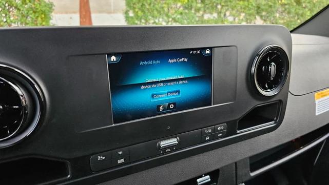 Photo of 2024 Arctic White Mercedes-Benz Sprinter 3500