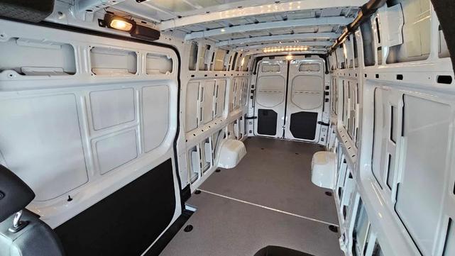 Photo of 2024 Arctic White Mercedes-Benz Sprinter 3500