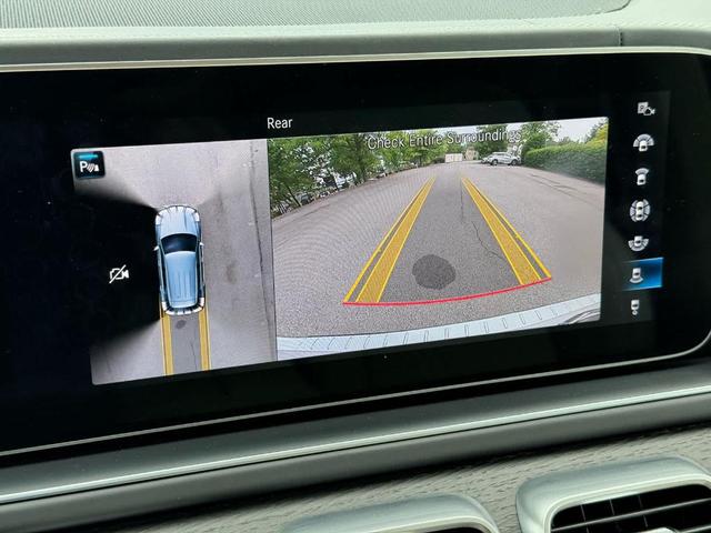 Photo of 2023 Polar White Mercedes-Benz AMG GLE 53