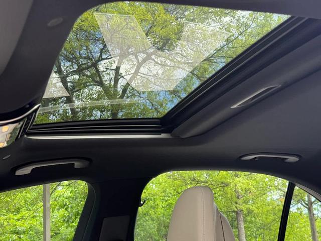 Photo of 2025 Polar White Mercedes-Benz C-Class