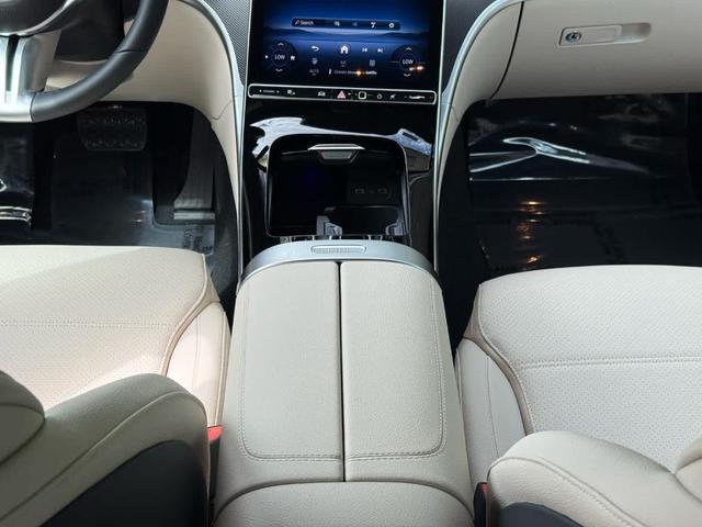 Photo of 2025 Polar White Mercedes-Benz C-Class