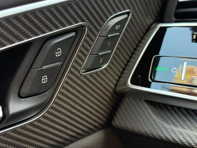 Photo of 2021 Orca Black Metallic Audi RS Q8