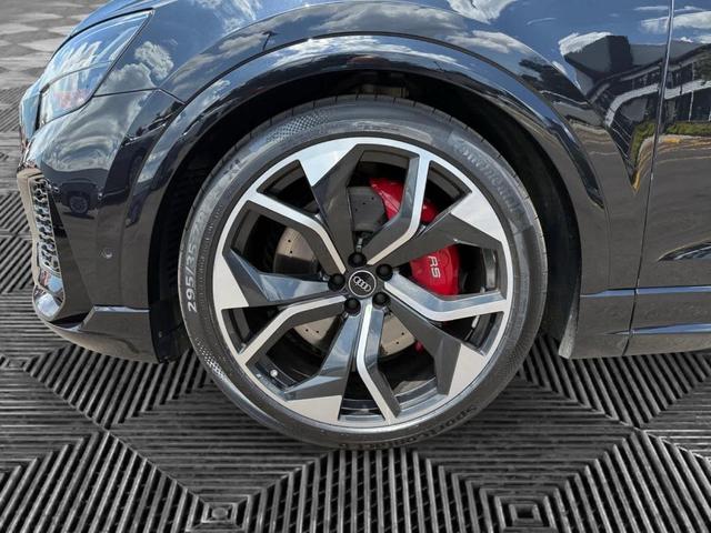 Photo of 2021 Orca Black Metallic Audi RS Q8