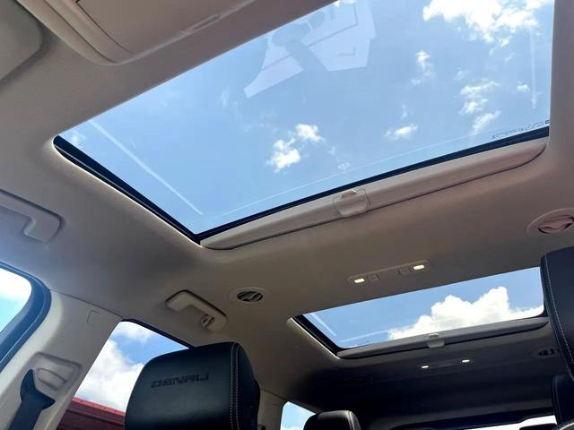 Photo of 2023 Ebony Twilight Metallic GMC Acadia