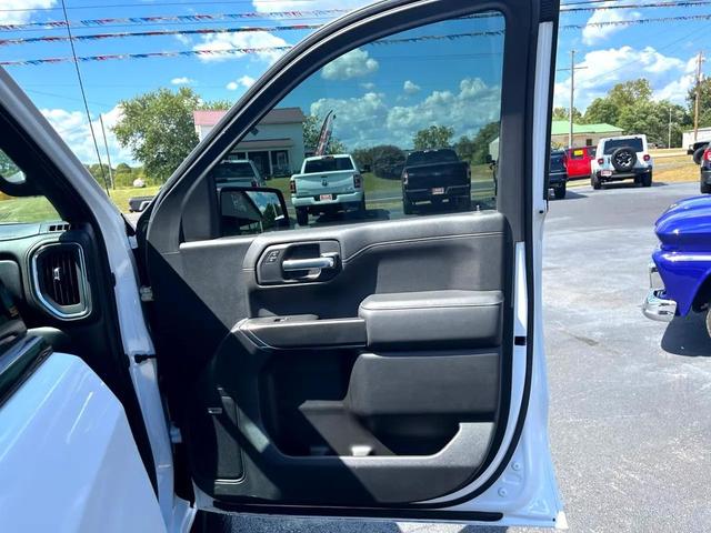 Photo of 2020 Summit White GMC Sierra 1500