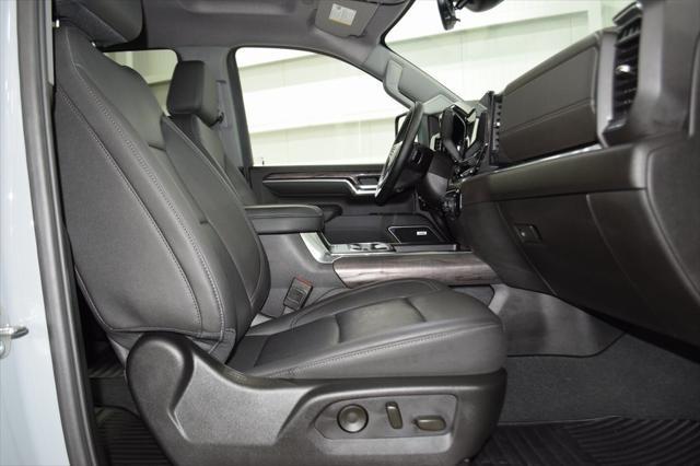 Photo of 2024 Slate Gray Metallic Chevrolet Silverado 2500