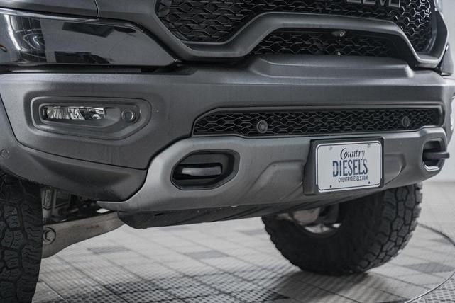Photo of 2021 Diamond Black Crystal Pearlcoat RAM 1500