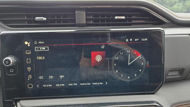 Photo of 2024 Volcanic Red Tintcoat GMC Sierra 2500