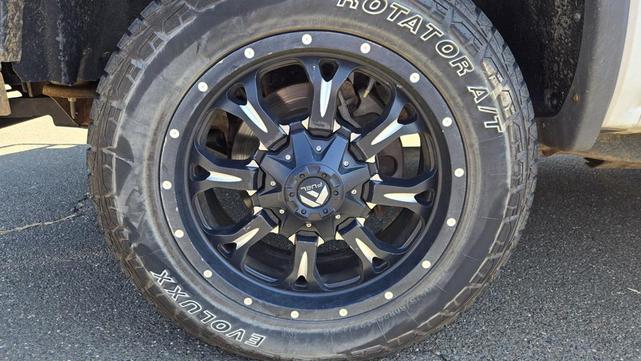 Photo of 2019 Summit White GMC Sierra 2500