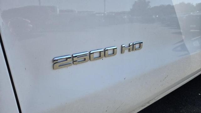 Photo of 2019 Summit White GMC Sierra 2500