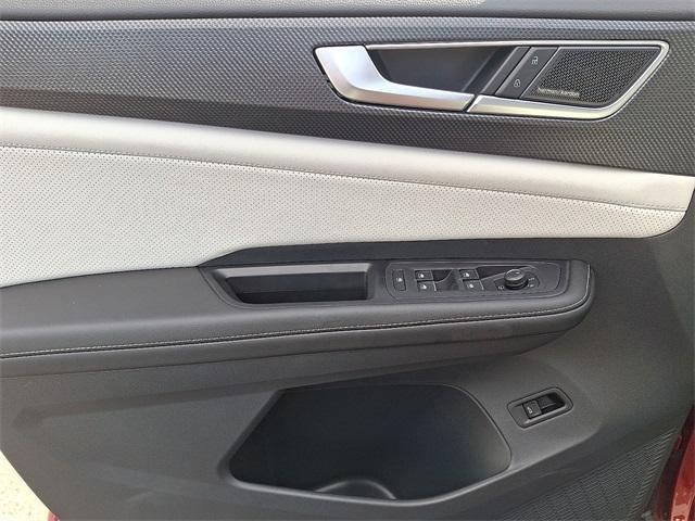 Photo of 2024 Aurora Red Metallic Volkswagen Atlas Cross Sport