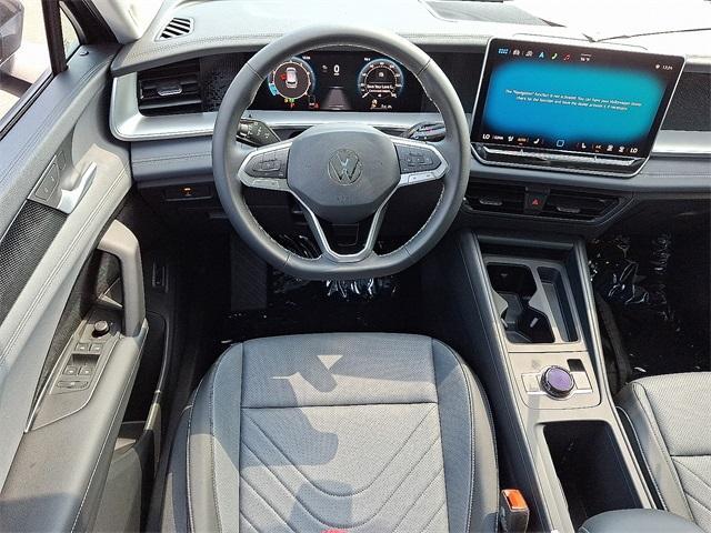 Photo of 2025 Platinum Gray Metallic Volkswagen Tiguan