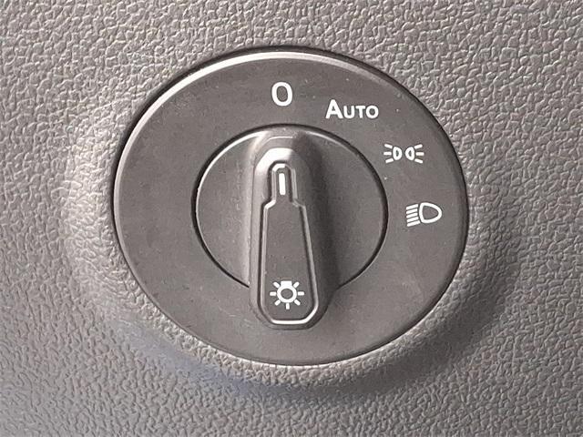 Photo of 2022 Cornflower Blue Volkswagen Taos