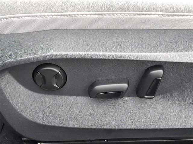 Photo of 2022 Cornflower Blue Volkswagen Taos