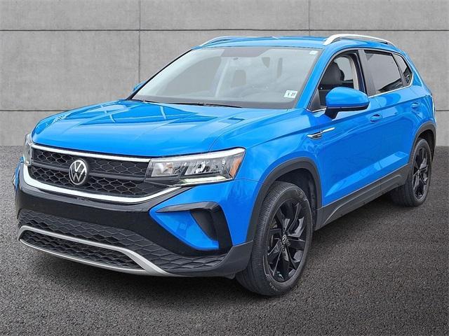 Photo of 2022 Cornflower Blue Volkswagen Taos