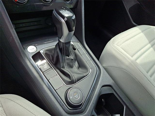 Photo of 2022 Pure White Volkswagen Tiguan