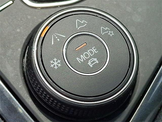 Photo of 2022 Pure White Volkswagen Tiguan