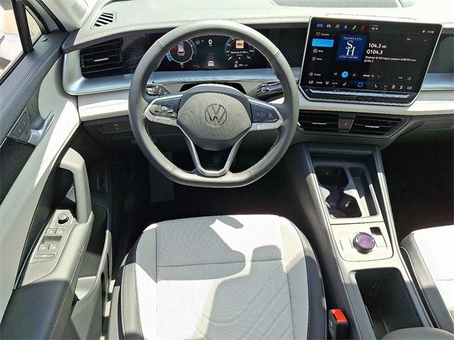 Photo of 2025 Pure White Volkswagen Tiguan