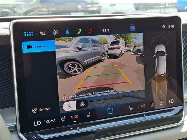 Photo of 2025 Pure White Volkswagen Tiguan