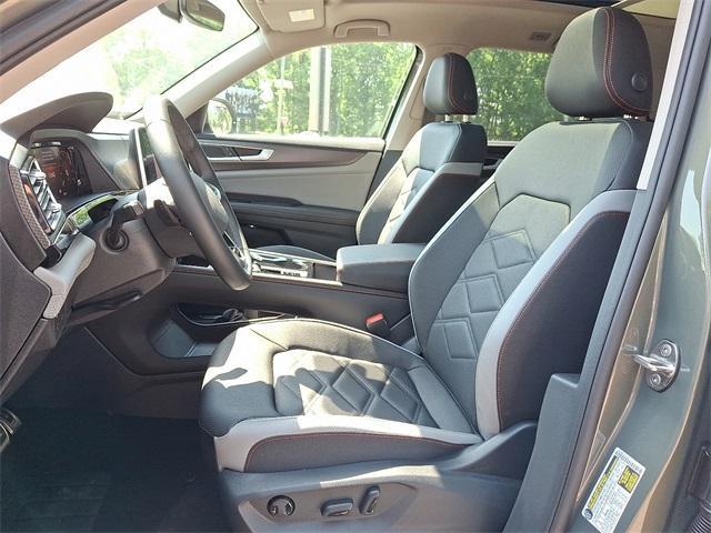 Photo of 2025 Avocado Green Pearl Volkswagen Atlas