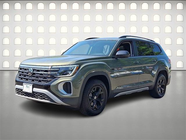 Photo of 2025 Avocado Green Pearl Volkswagen Atlas