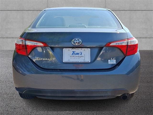 Photo of 2015 Gray Toyota Corolla