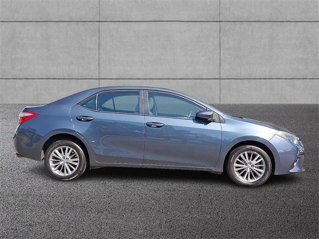 Photo of 2015 Gray Toyota Corolla