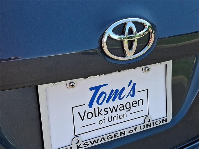 Photo of 2015 Gray Toyota Corolla
