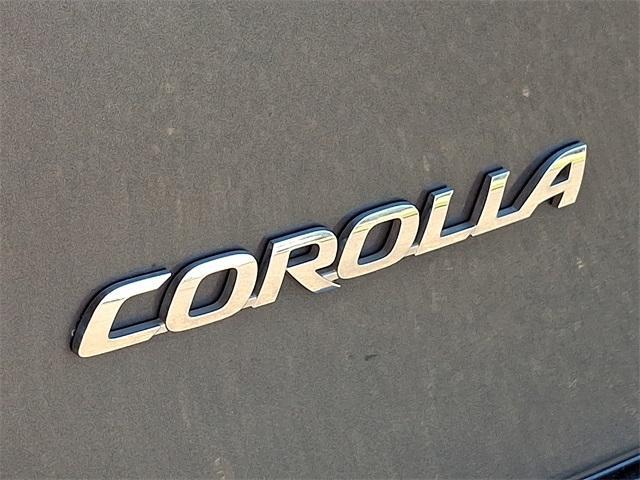 Photo of 2015 Gray Toyota Corolla