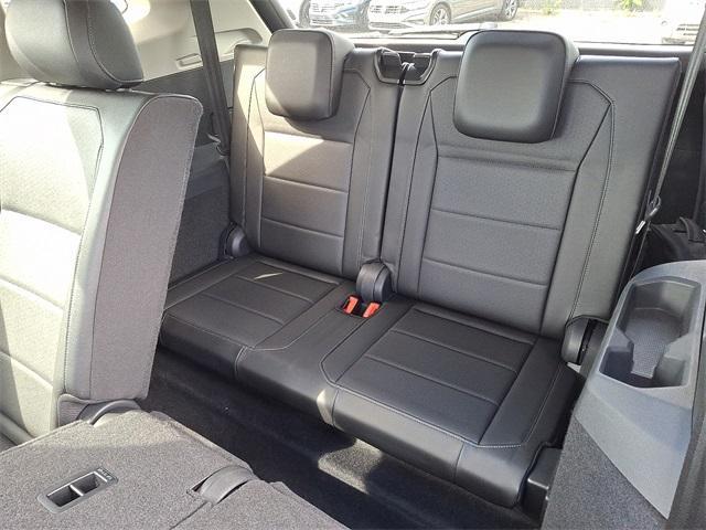 Photo of 2018 Pure White Volkswagen Tiguan