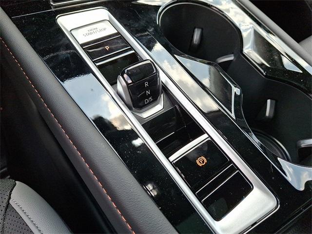Photo of 2025 Avocado Green Pearl Volkswagen Atlas
