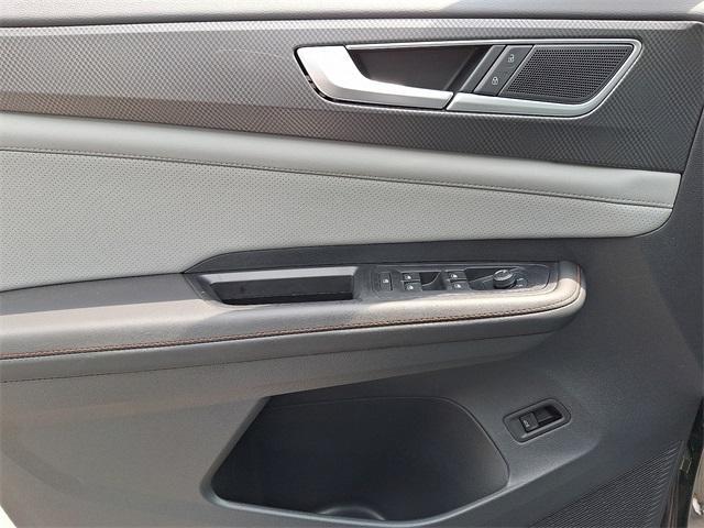 Photo of 2025 Avocado Green Pearl Volkswagen Atlas