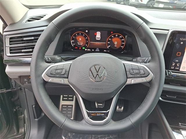 Photo of 2025 Avocado Green Pearl Volkswagen Atlas