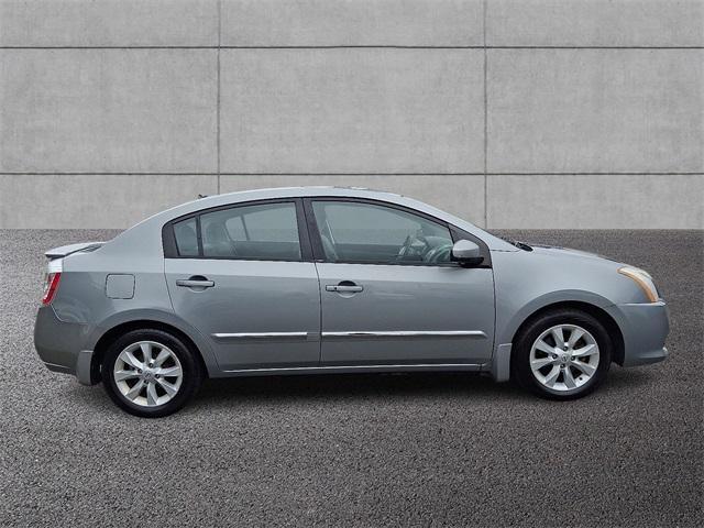 Photo of 2012 Magnetic Gray Nissan Sentra