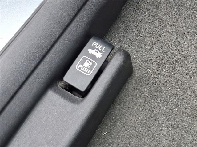 Photo of 2012 Magnetic Gray Nissan Sentra