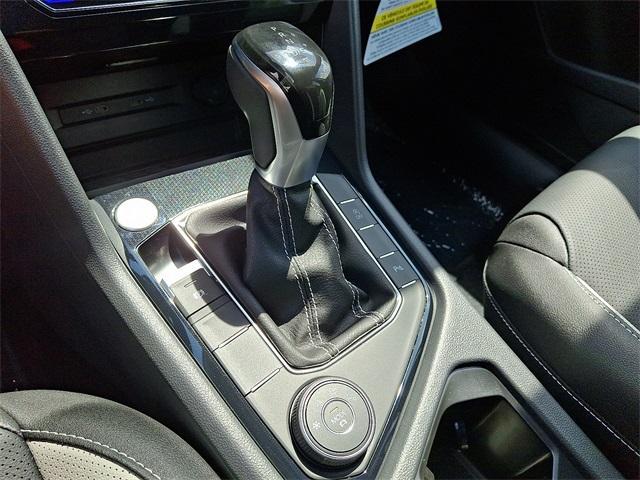 Photo of 2025 Platinum Gray Metallic Volkswagen Taos