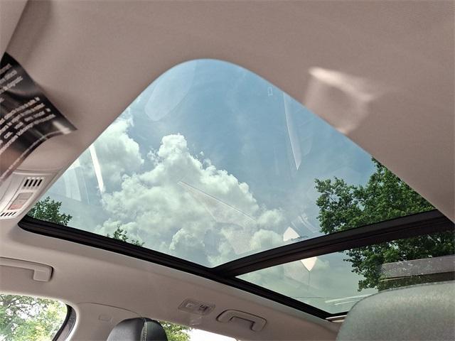 Photo of 2025 Platinum Gray Metallic Volkswagen Taos